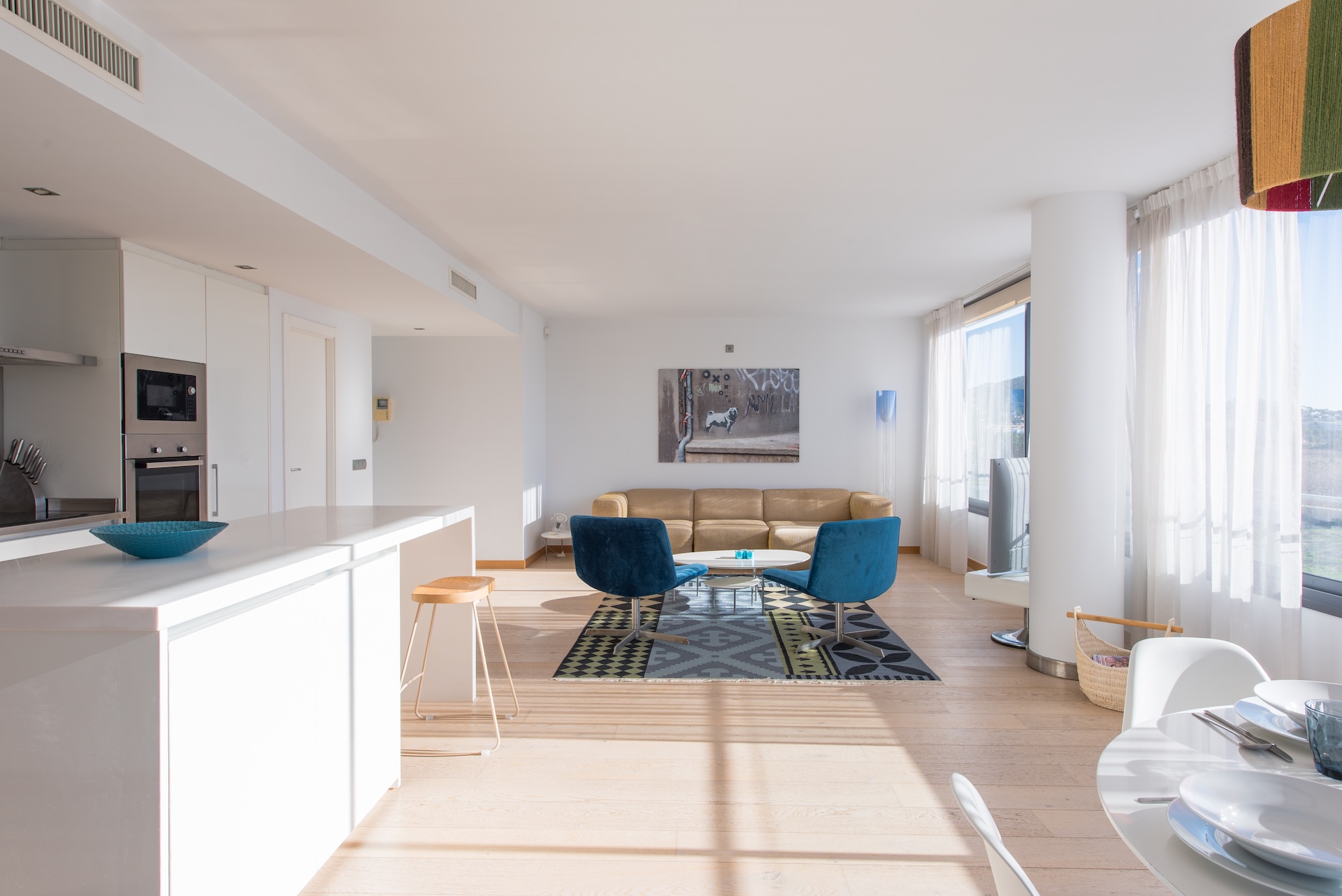 Resa Estates Ibiza for sale te koop apartment views Botafoch Talamanca living and kitchen.jpg